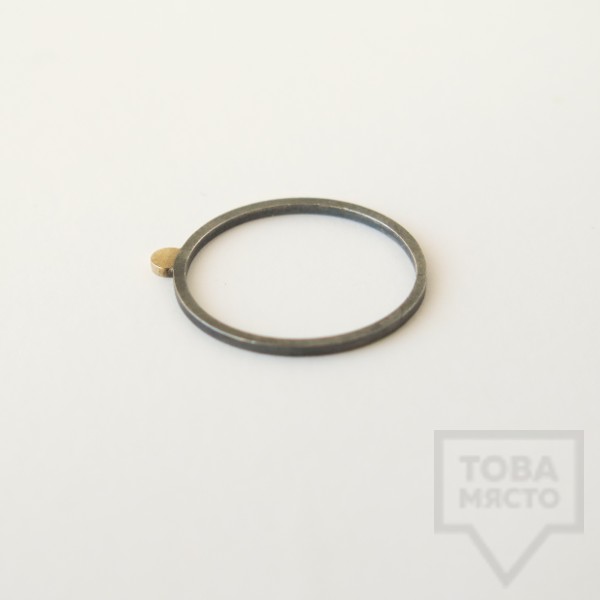 Сребърен пръстен Pin - със златен елемент 5 оксидиран 